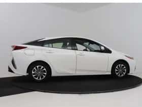 Toyota Prius (2018) thumbnail 14