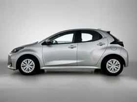 Toyota Yaris (2022) thumbnail 3