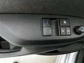 Toyota Yaris (2022) thumbnail 21