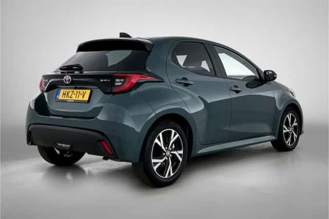 Toyota Yaris (2025) thumbnail 2