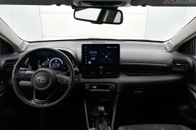 Toyota Yaris (2025) thumbnail 4