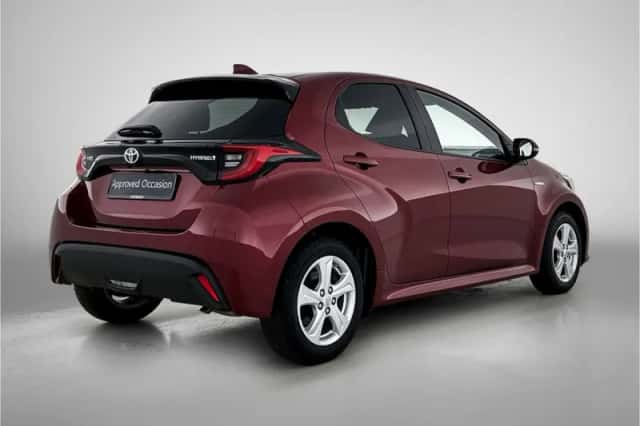 Toyota Yaris (2020) thumbnail 2