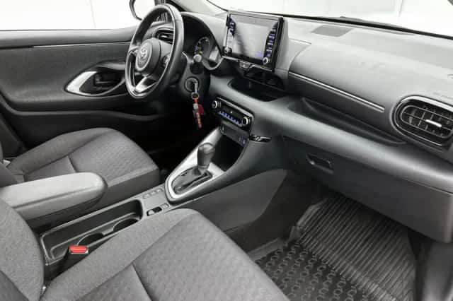 Toyota Yaris (2020) thumbnail 6