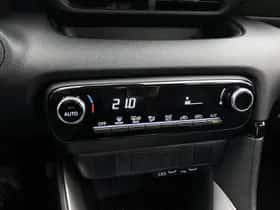 Toyota Yaris (2024) thumbnail 8