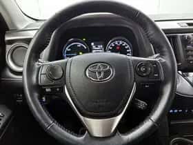 Toyota RAV4 (2018) thumbnail 17