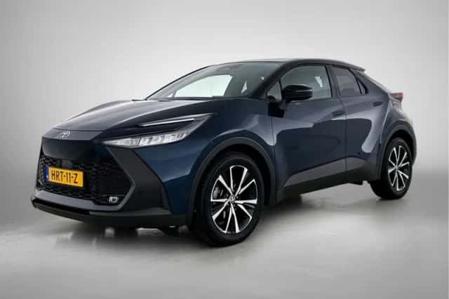 Toyota C-HR (2025) thumbnail 1