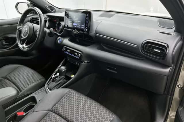 Toyota Yaris (2022) thumbnail 6