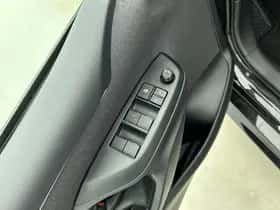 Toyota Yaris (2025) thumbnail 21