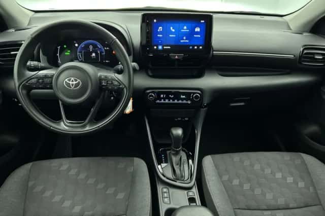 Toyota Yaris (2025) thumbnail 4