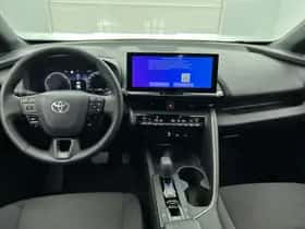 Toyota C-HR (2024) thumbnail 4