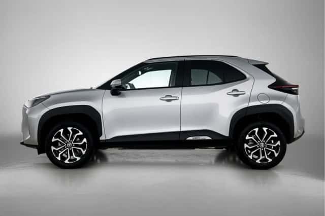 Toyota Yaris_Cross (2024) thumbnail 3