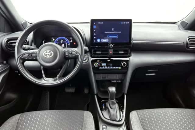 Toyota Yaris_Cross (2024) thumbnail 4