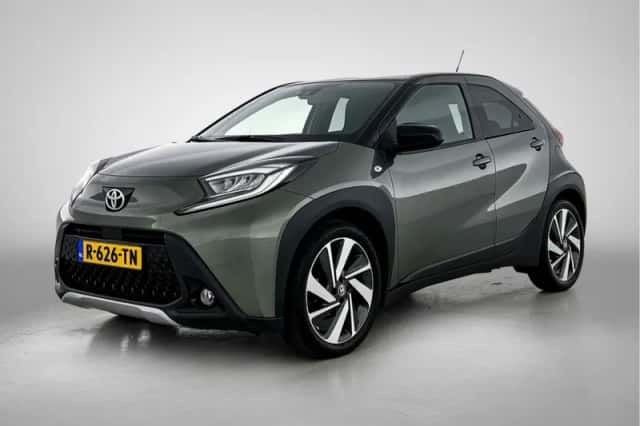 Toyota Aygo (2022) thumbnail 1