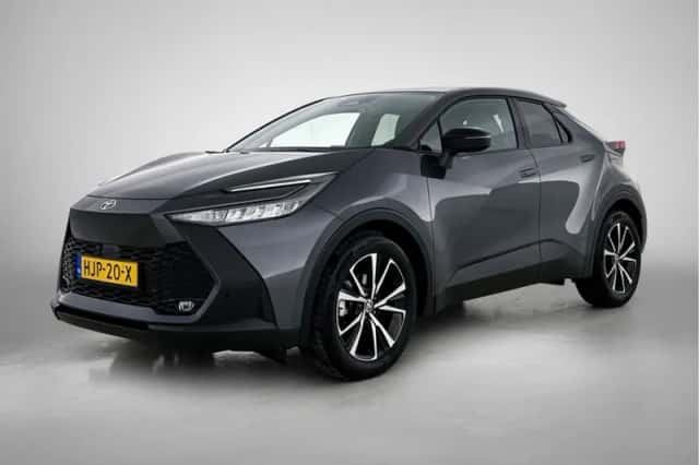Toyota C-HR (2025) thumbnail 1