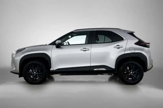 Toyota Yaris Cross (2024) thumbnail 3