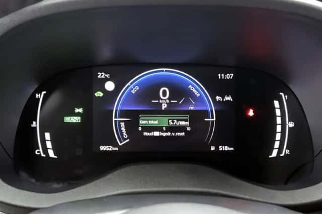 Toyota Yaris Cross (2024) thumbnail 5