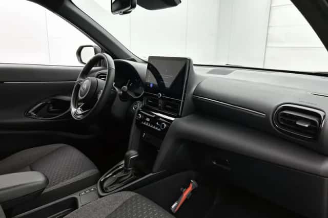Toyota Yaris_Cross (2025) thumbnail 6