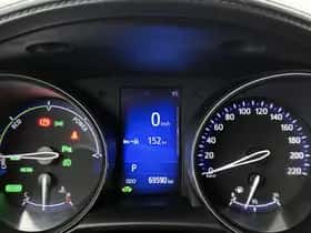 Toyota C-HR (2019) thumbnail 5