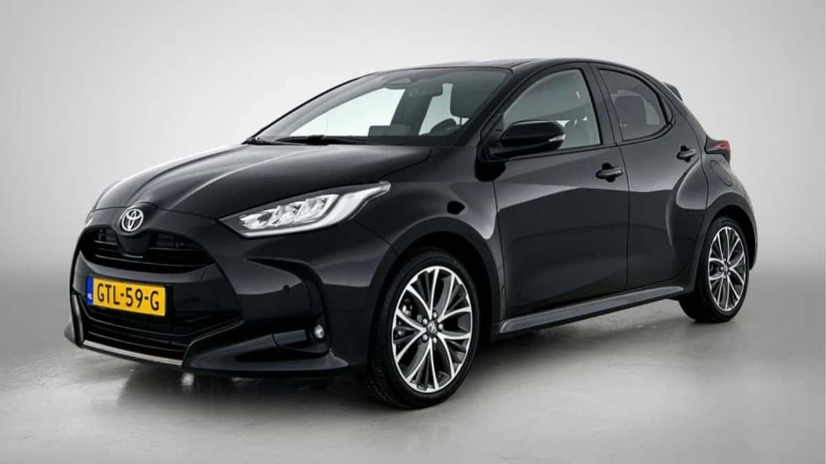 Toyota Yaris (2024) — foto 1