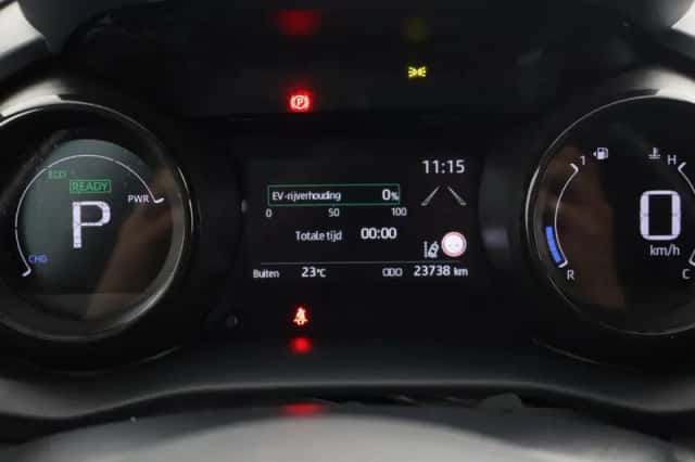 Toyota Yaris (2022) thumbnail 4