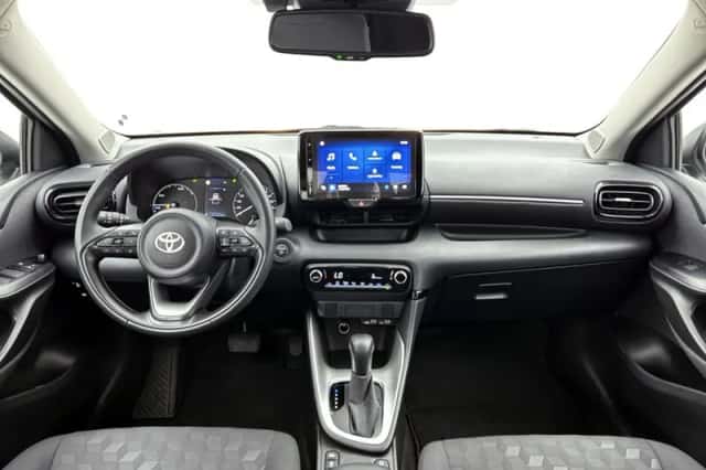 Toyota Yaris (2024) thumbnail 4