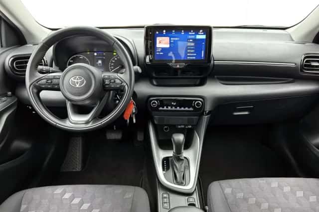 Toyota Yaris (2025) thumbnail 4