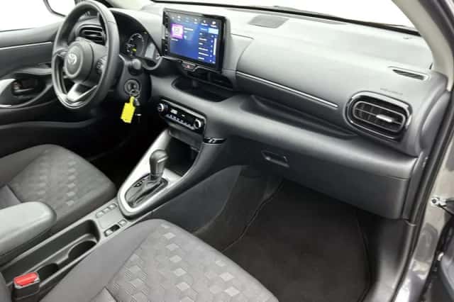 Toyota Yaris (2025) thumbnail 6