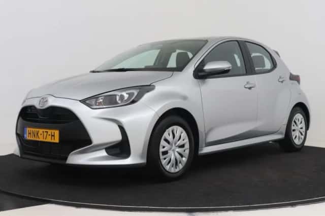 Toyota Yaris (2025) thumbnail 1