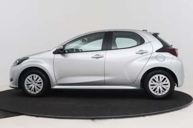 Toyota Yaris (2025) thumbnail 3