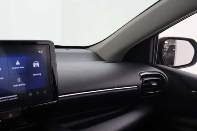 Toyota Yaris (2025) thumbnail 6