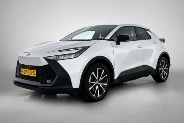 Toyota C-HR (2025) thumbnail 1