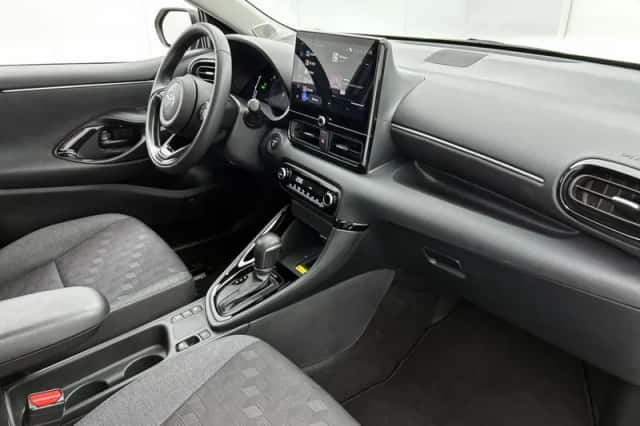 Toyota Yaris (2025) thumbnail 6