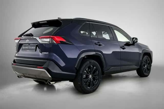 Toyota RAV4 (2024) thumbnail 2