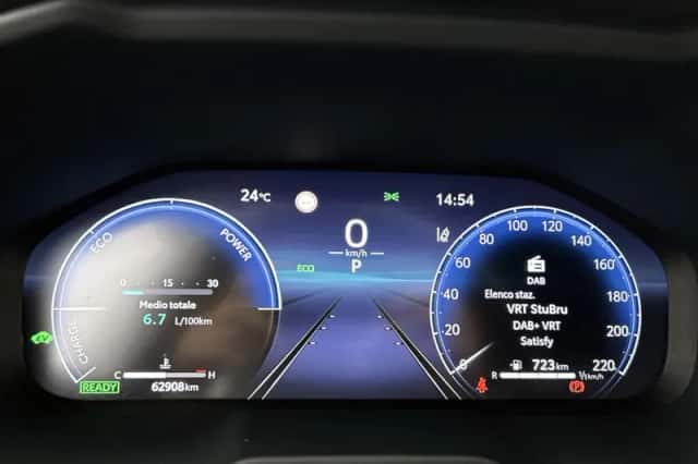 Toyota RAV4 (2024) thumbnail 5