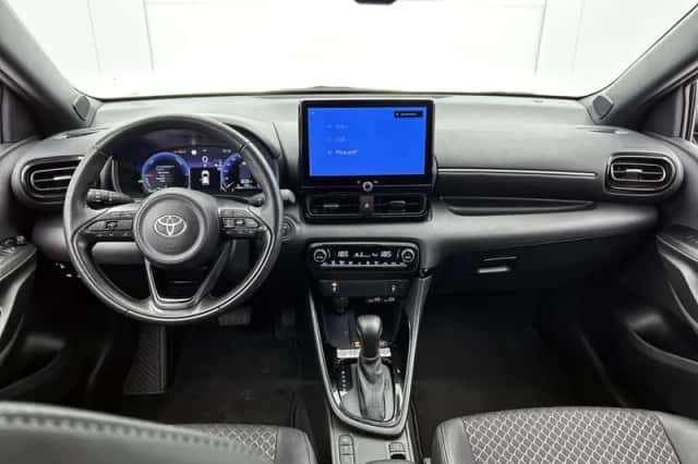 Toyota Yaris (2024) thumbnail 4