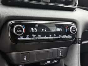 Toyota Yaris (2024) thumbnail 9