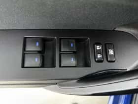 Toyota Auris (2015) thumbnail 21