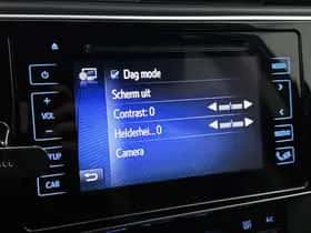 Toyota Auris (2015) thumbnail 35