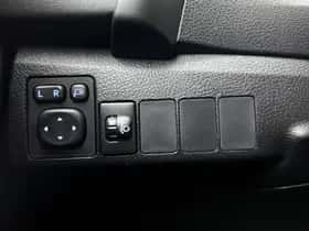 Toyota Auris (2015) thumbnail 40