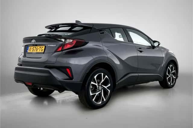 Toyota C-HR (2021) thumbnail 2