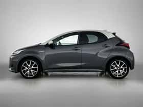 Toyota Yaris (2020) thumbnail 3