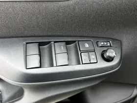 Toyota Yaris_Cross (2025) thumbnail 22