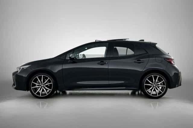 Toyota Corolla (2025) thumbnail 3