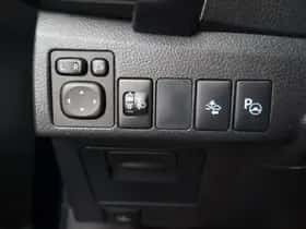 Toyota Auris (2016) thumbnail 22