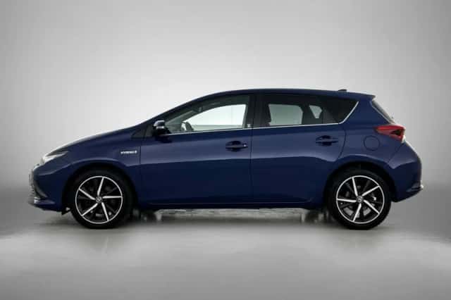 Toyota Auris (2018) thumbnail 3