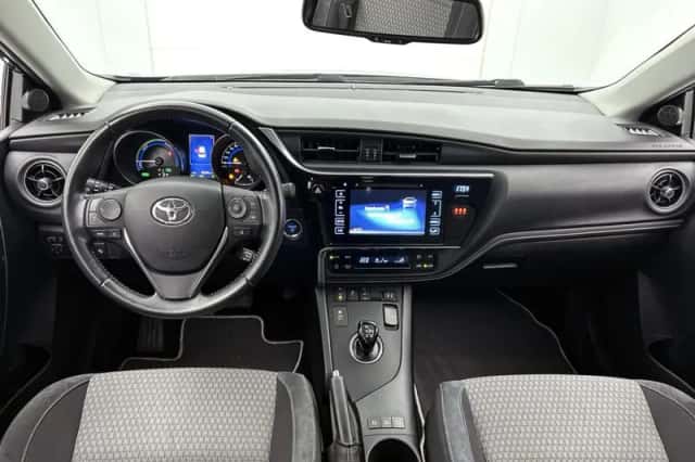Toyota Auris (2018) thumbnail 4