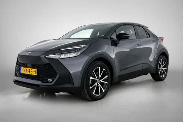 Toyota C-HR (2025) thumbnail 1