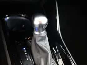 Toyota C-HR (2020) thumbnail 11