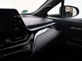 Toyota C-HR (2020) thumbnail 6
