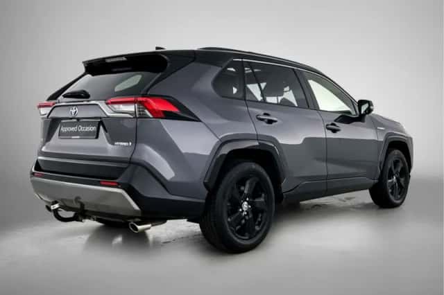 Toyota RAV4 (2022) thumbnail 2
